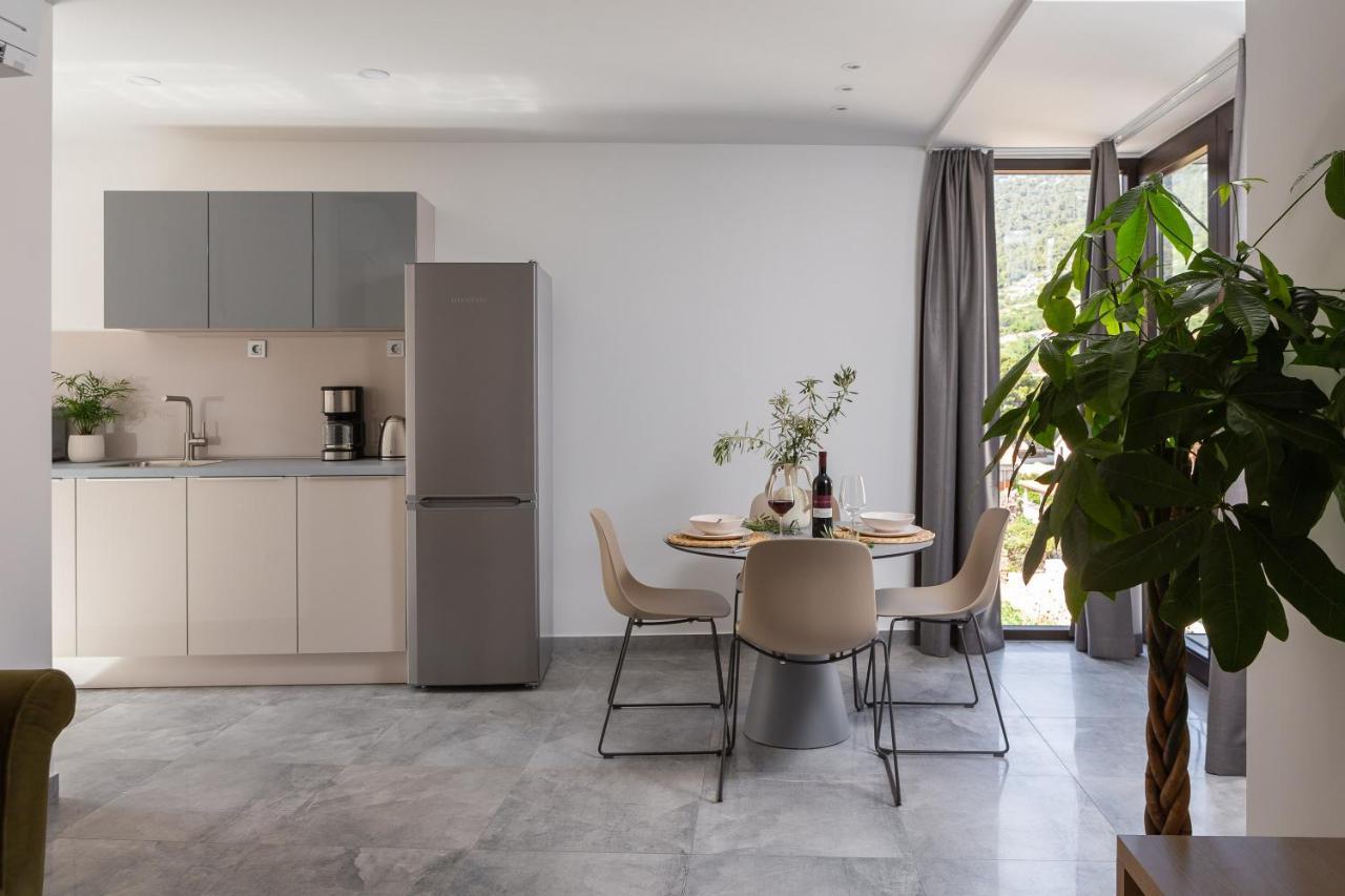 Residence The One - New Комижа Экстерьер фото